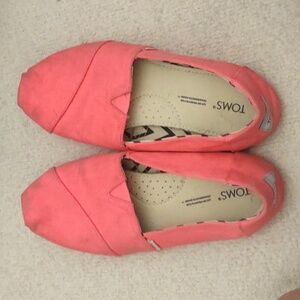Toms size 7 w
